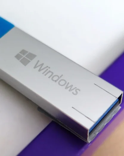 Windows 10 Pro USB - Physical Delivery